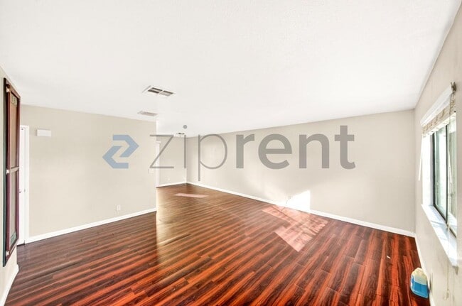 Photo - 836 W Atkins Ave