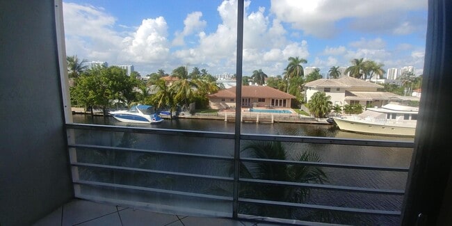 Photo - 2935 NE 163rd St Unit 3m