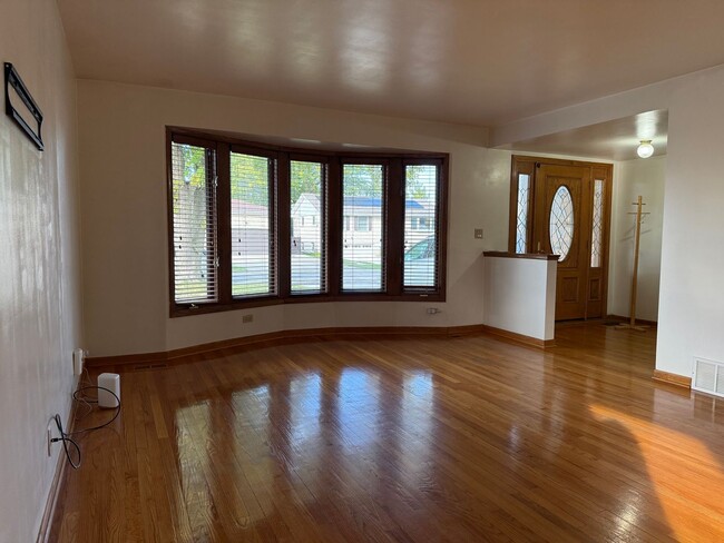 Photo - 3bed/2bath Home Fenced Yard Deck 2 Car Garage