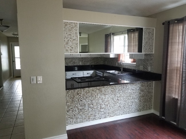 Photo - 169 Wildflower Ln