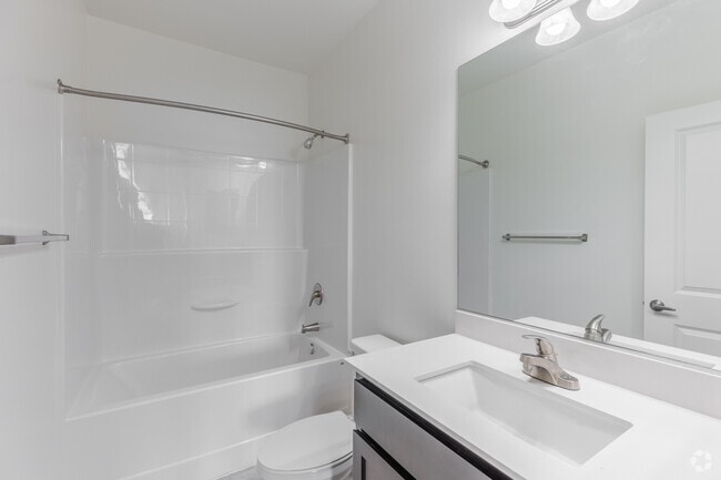 2BR, 3BA - 1,144SF - Bathroom