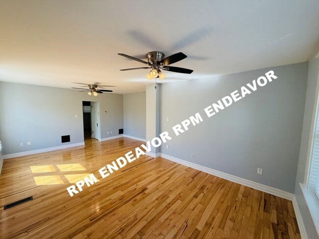 Photo - 2300 Allen Ave Unit 2300 Allen Ave. 2E
