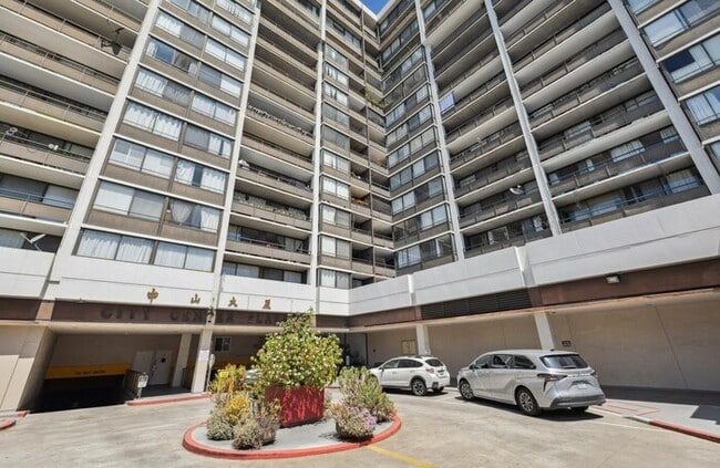 Building Photo - 2-Story 2BR Condo with Patio, In-Unit Laundry & Parking in Oakland Chinatown Unit 1201