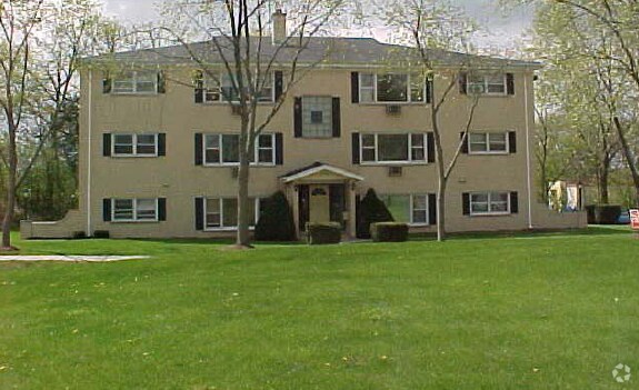 Photo - Fox River Grove Apartments