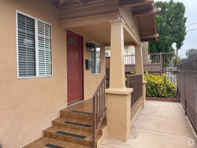 Building Photo - 319 N Coronado St Unit 319 N Coronado Street Rental