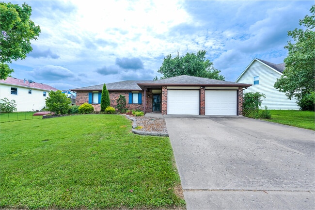 Building Photo - 2301 Winchester Dr