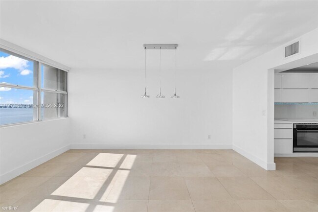 Photo - 3 br, 2 bath House - 1420 Brickell Bay Dr ...