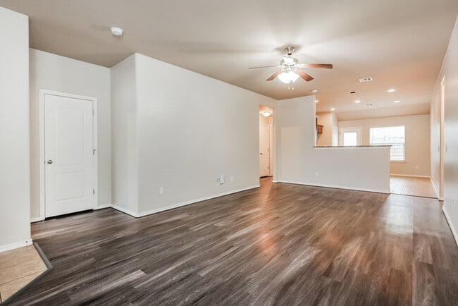 Photo - 9329 NW 70th St