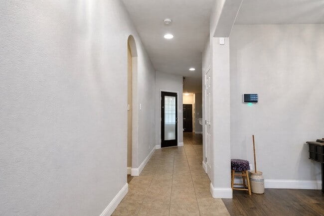 Photo - 2917 Dustin Dr