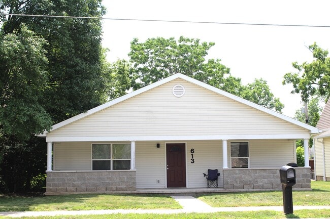Building Photo - 613 W Riverside Ave Rental
