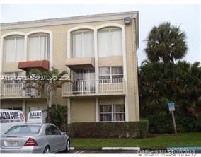 Building Photo - 17901 NW 68th Ave Unit Q-201