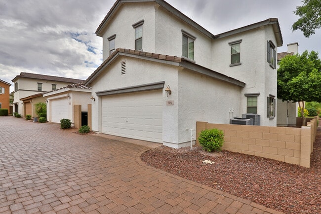 Photo - 501 N Citrus Ln