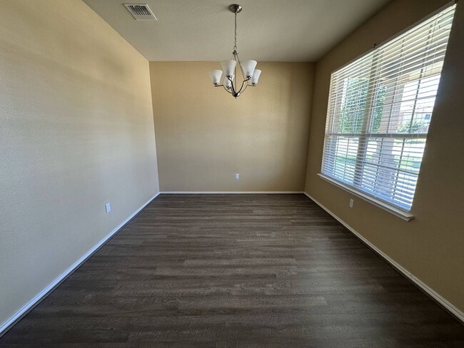 Photo - 6406 Clear Brook Dr