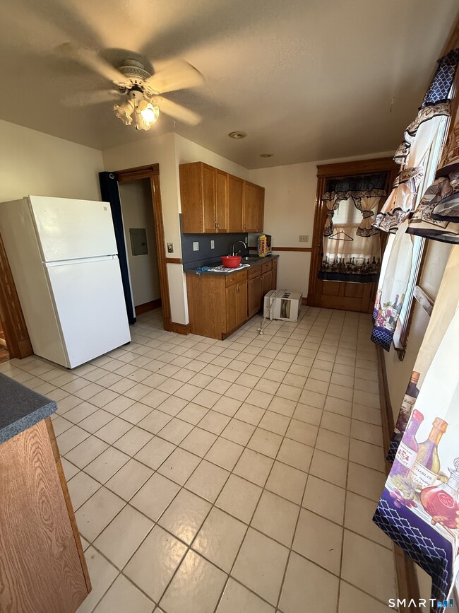 91 Alma St Unit 2nd Floor