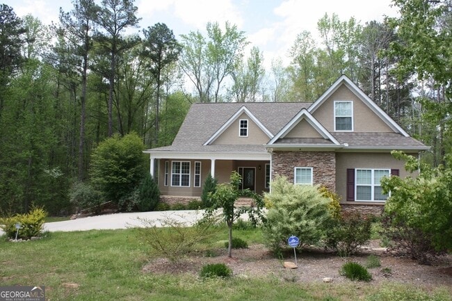Building Photo - 207 Lakeview Ct