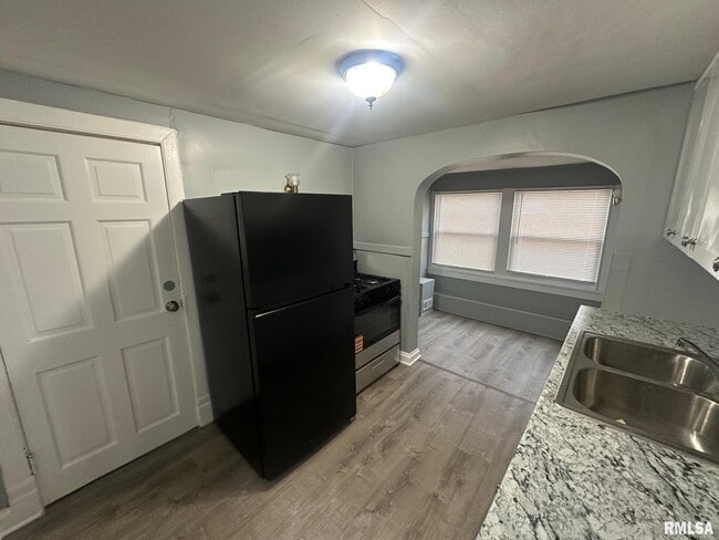 Photo - 1808 W Fredonia Ave