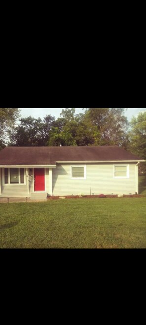 8 Signal Park Ln