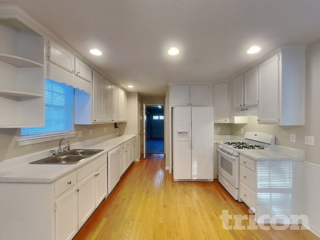 Photo - 547 Horseshoe Cir