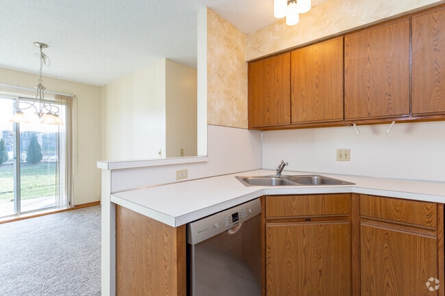 1 BR, 1 BA - 750 SF