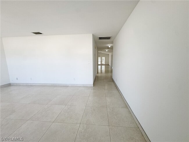 Photo - 630 105th Ave N