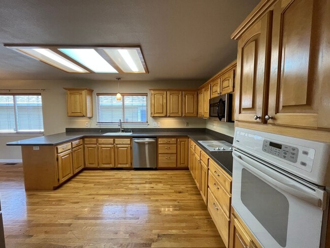 Photo - Beautiful 3/2 Located in A Quiet Cul-de-sac!