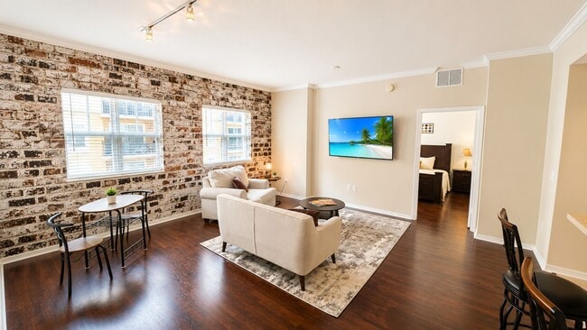 Photo - 1064 N Tamiami Trl