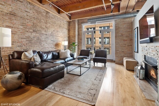 Photo - 375 W Erie St Unit 301