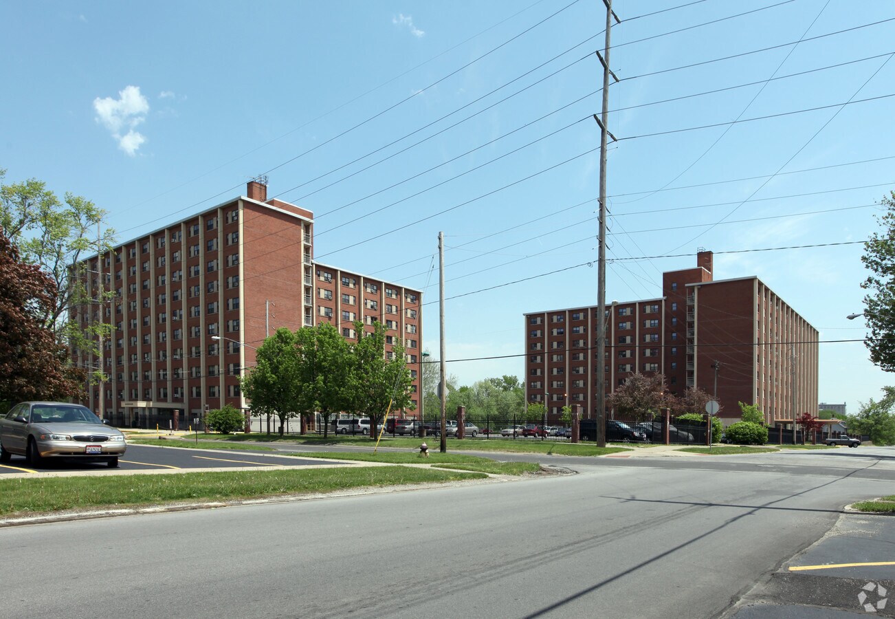 Photo - Riverview Apartments