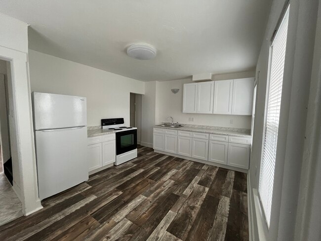 Building Photo - 1210 S 17th St Unit 1210 Rental