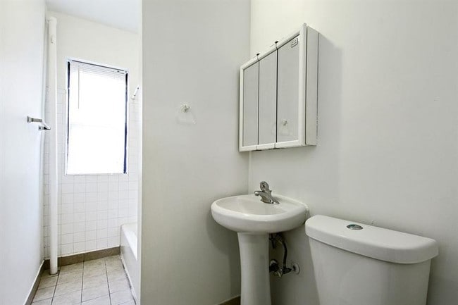 Photo - 6000 S Prairie