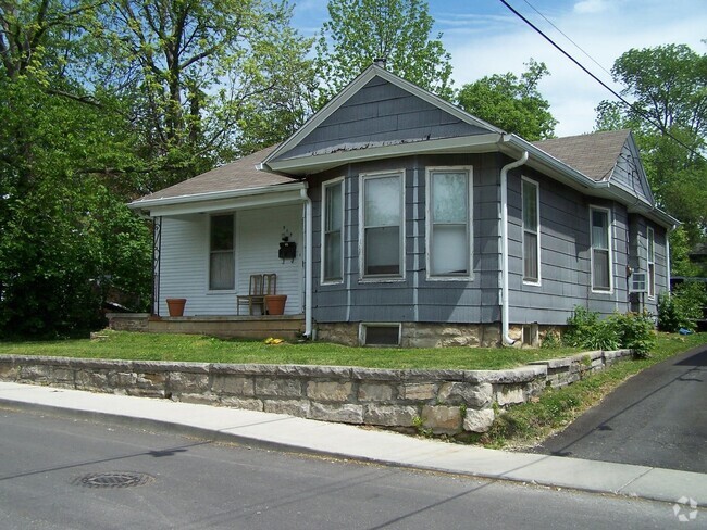 Building Photo - 515 S Park Ave Rental