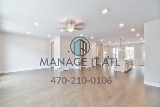 Elegant 4 Bedroom Townhome in Prime Location in Dorvaville