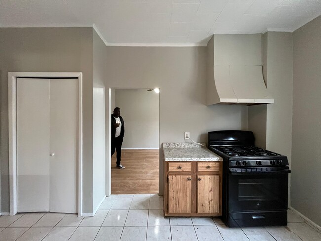 Photo - 326 Avenue E Unit 3R