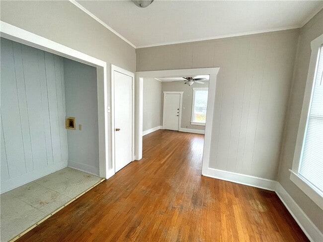 Photo - 909 Bina St Unit B