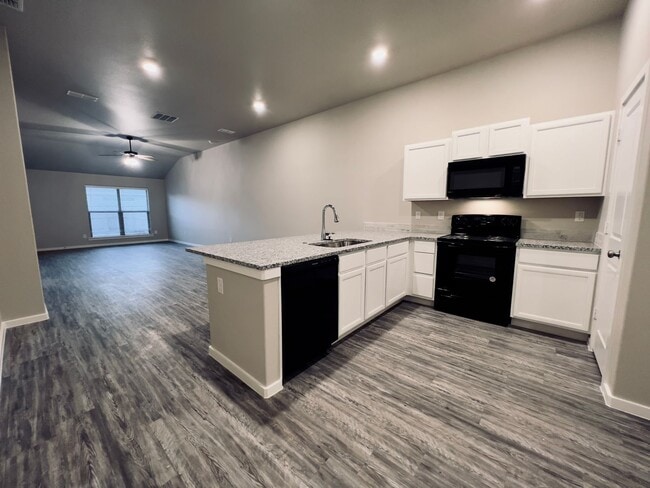 Photo - 2102 N Avenue K