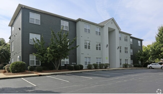 Building Photo - 1310 Fleming Rd Rental