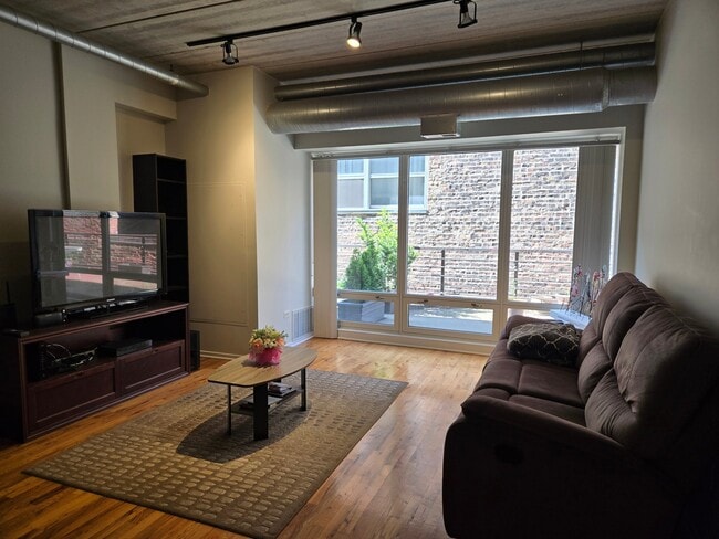 Photo - 1430 S Michigan Ave Unit 206