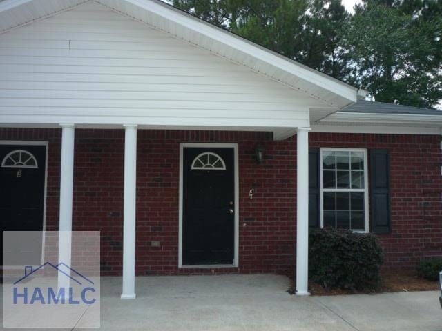 Building Photo - 1113 Kelly Dr