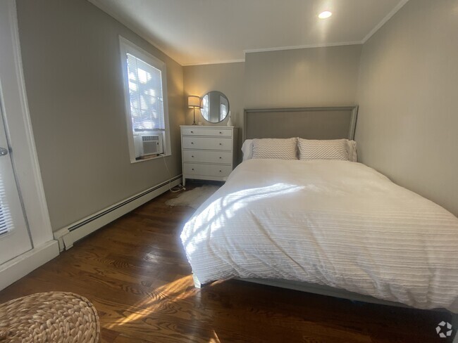 Building Photo - 25 Fayette St Unit 2 Rental