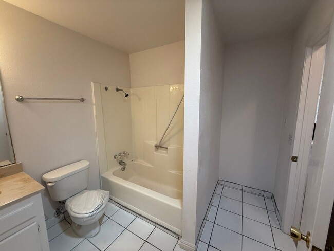 Photo - Victorville - 3 Bedrooms, 2 Bathrooms, New Paint, New Blinds, Tile Floors