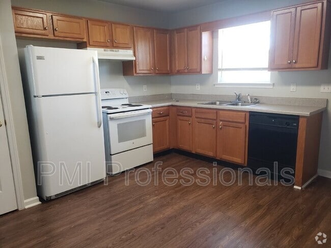 Building Photo - 1444 Benley St Rental