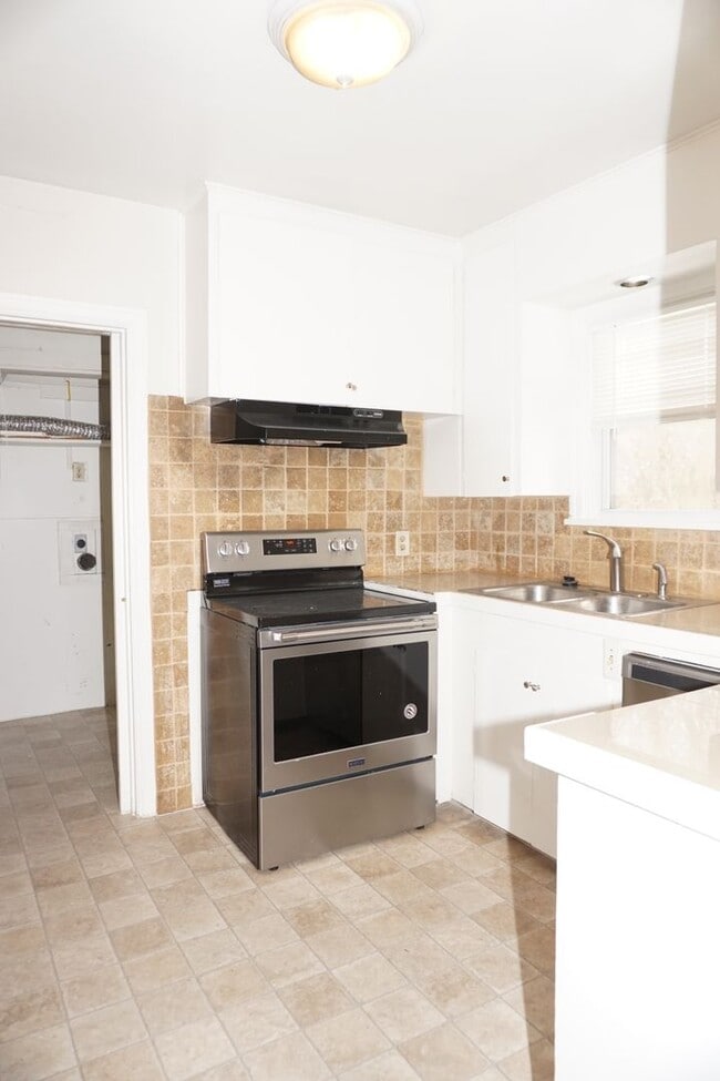 25 N Logan Ave