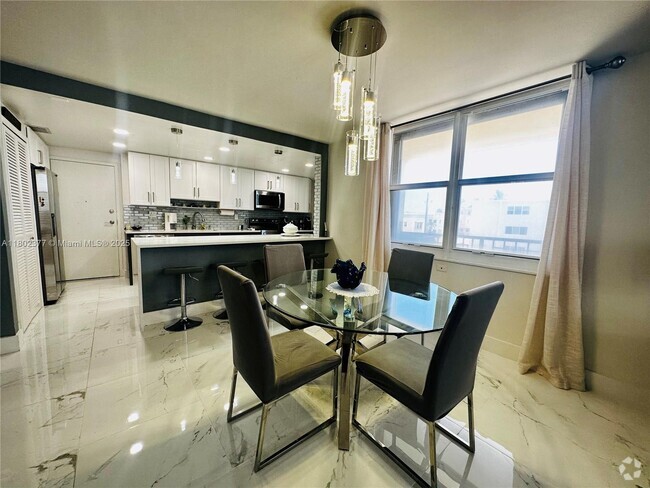 Building Photo - 1501 S Ocean Dr Unit 306 Rental