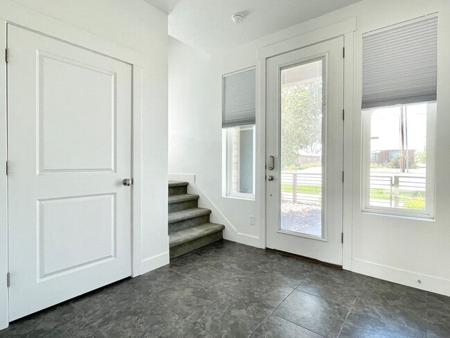 Photo - Gorgeous Townhome in South Jordan!