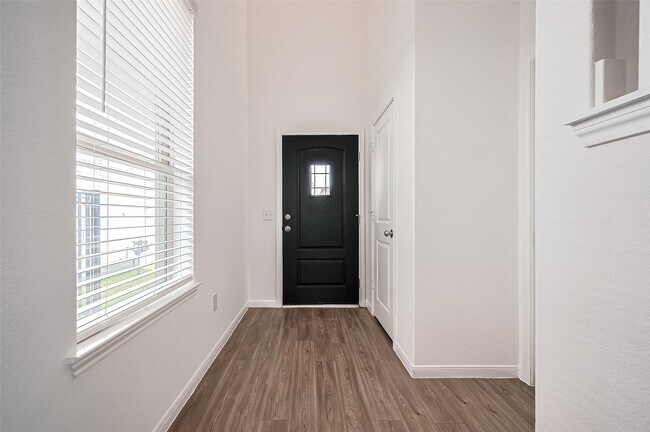 Building Photo - 1001 Laguna Cv Dr