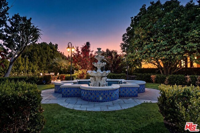 2374 Earls Ct
