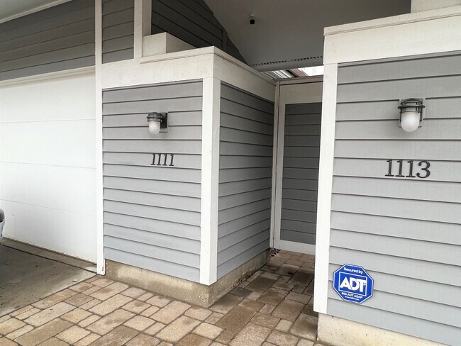 Photo - 1111 N Edison St Unit 1111