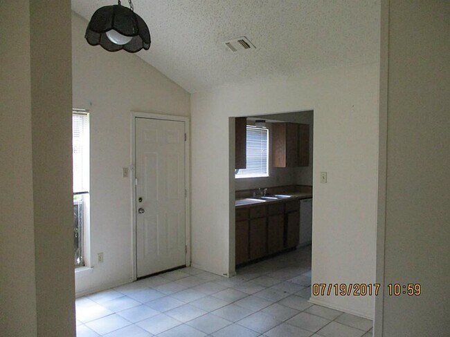 Photo - 18719 Lippizaner Dr