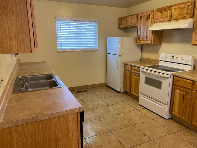 Photo - 1380 Surf Way