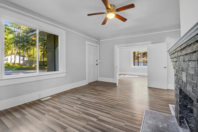 Photo - 1522 Columbia College Dr